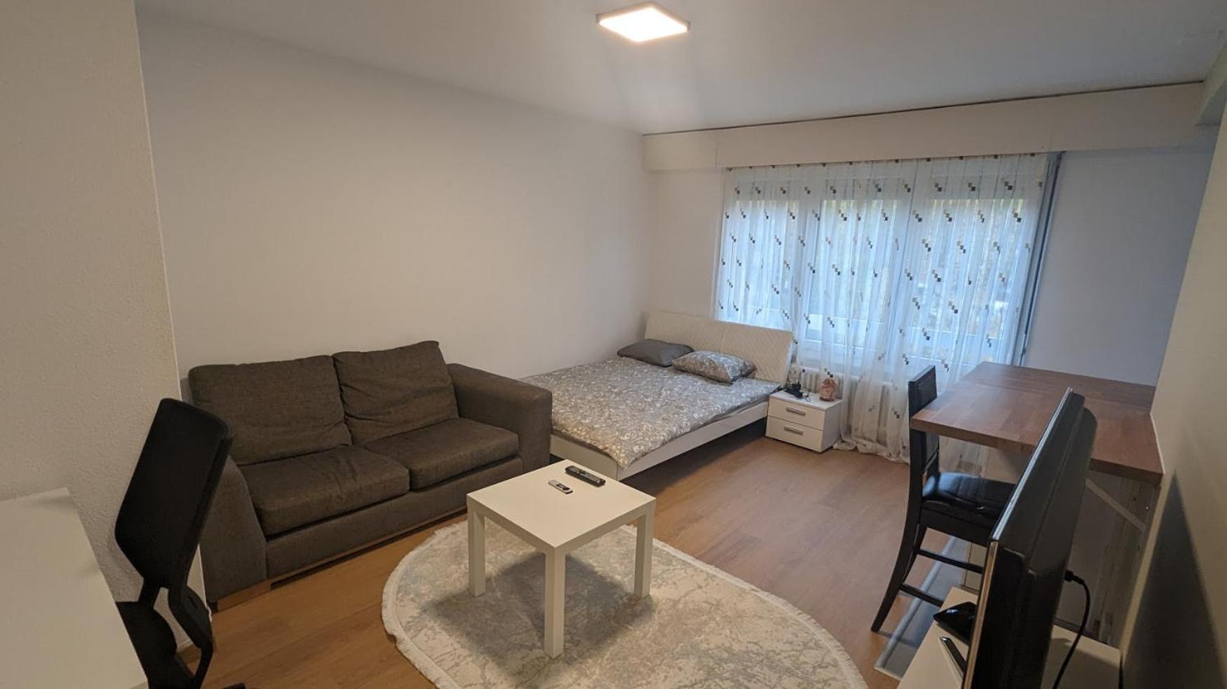 Studio Meuble Pour 2 - Proche De Монтрьо Екстериор снимка